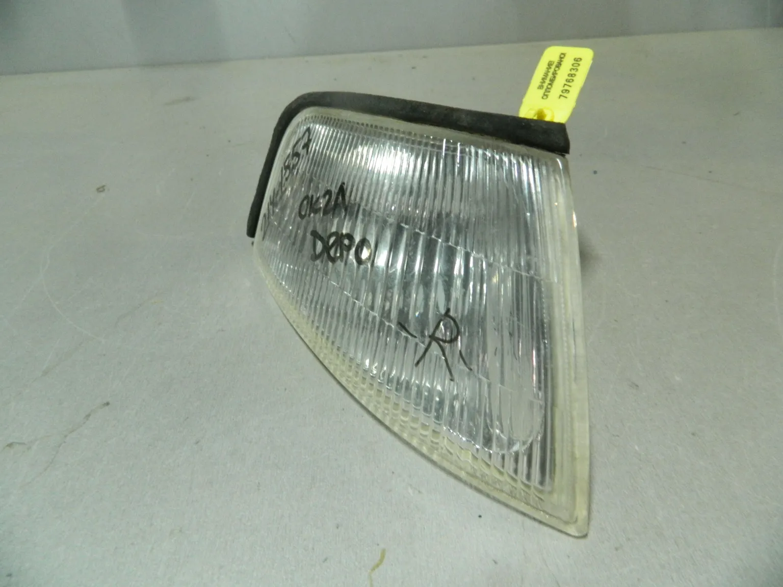 Габарит MITSUBISHI LANCER CB1A Перед Прав (Контрактный) 79768306