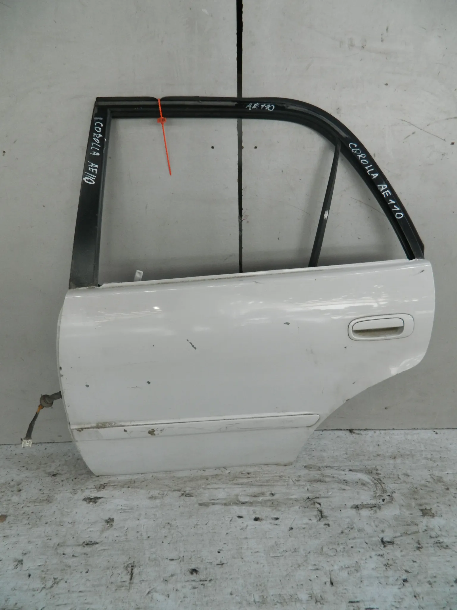 Дверь TOYOTA COROLLA AE110 Зад Лев (Контрактный) 72355415