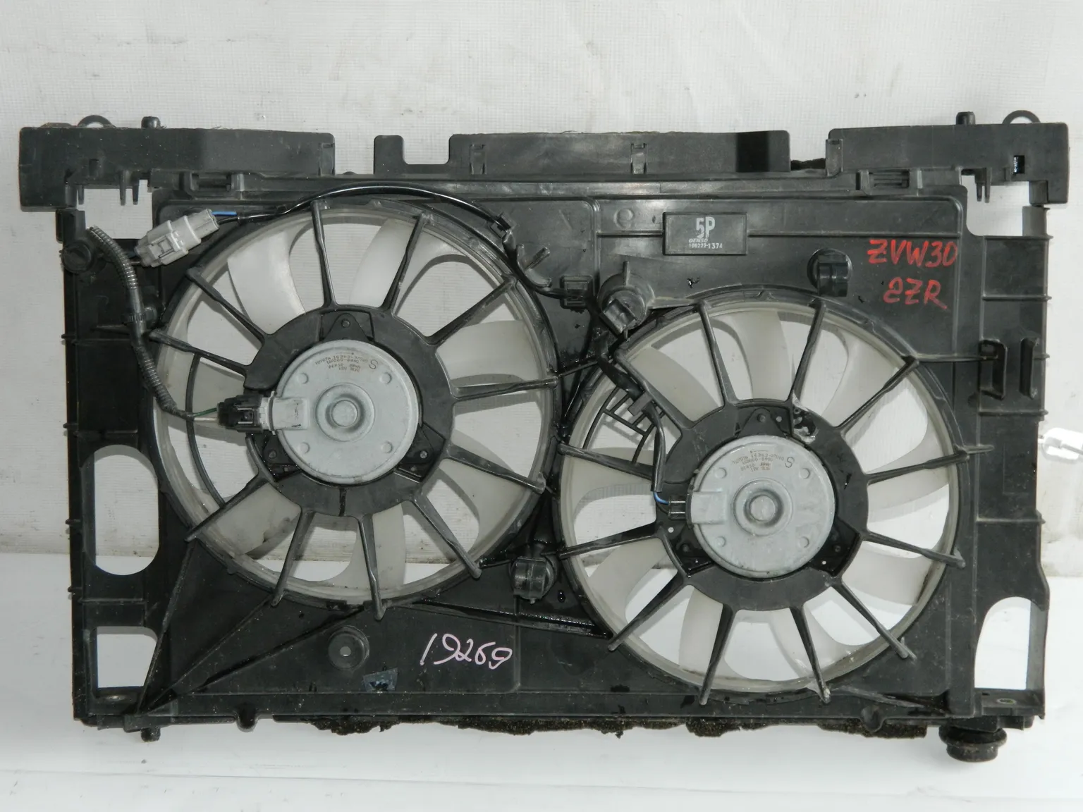 Диффузор радиатора TOYOTA PRIUS ZVW30 2ZR (Контрактный) 45984862