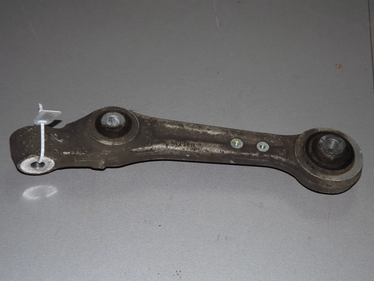 Рычаг подвески HYUNDAI EQUUS VI G6DA 2013-2015 Перед Лев Низ (Б/У) 35023991