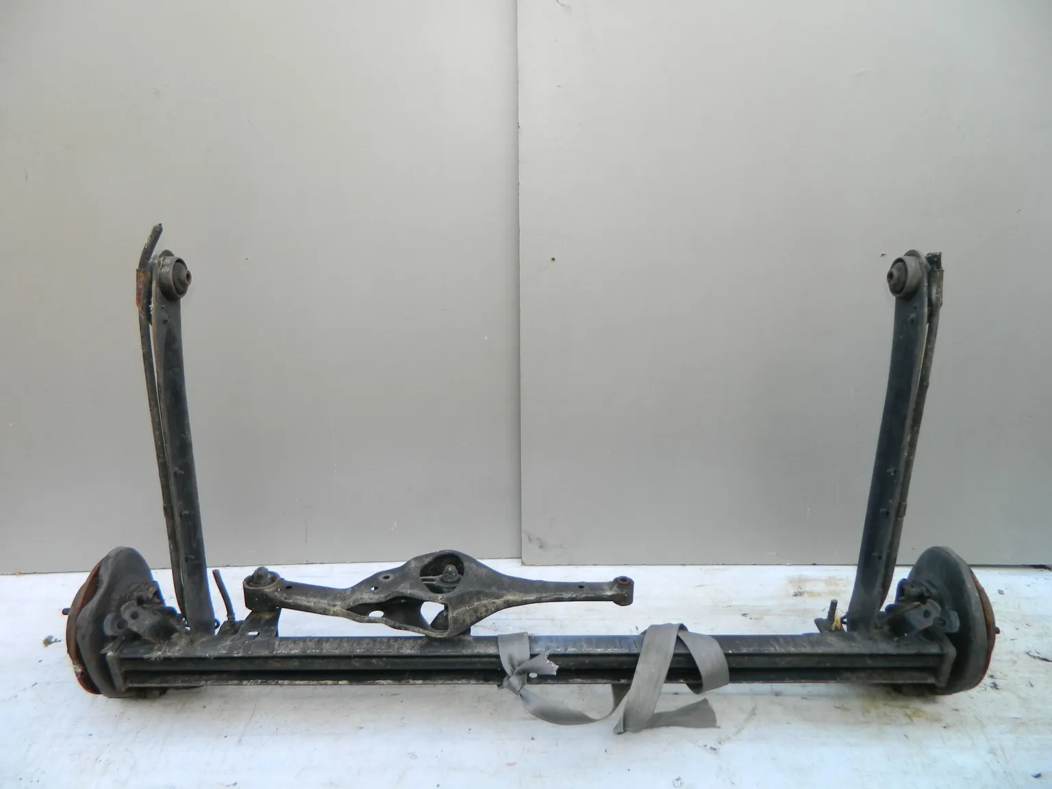 Балка подвески NISSAN PRESAGE NU30 Зад (Контрактный) 40951482