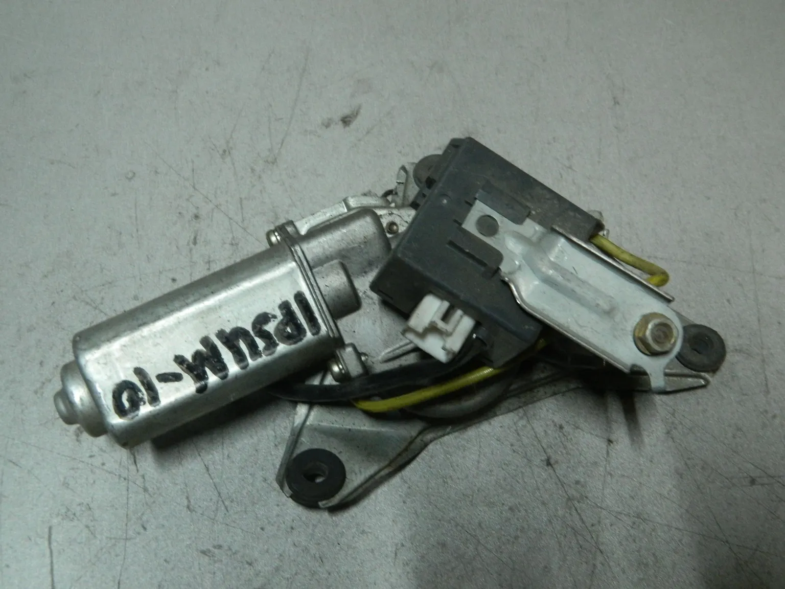 Мотор заднего дворника TOYOTA IPSUM SXM10 (Контрактный) 81528650