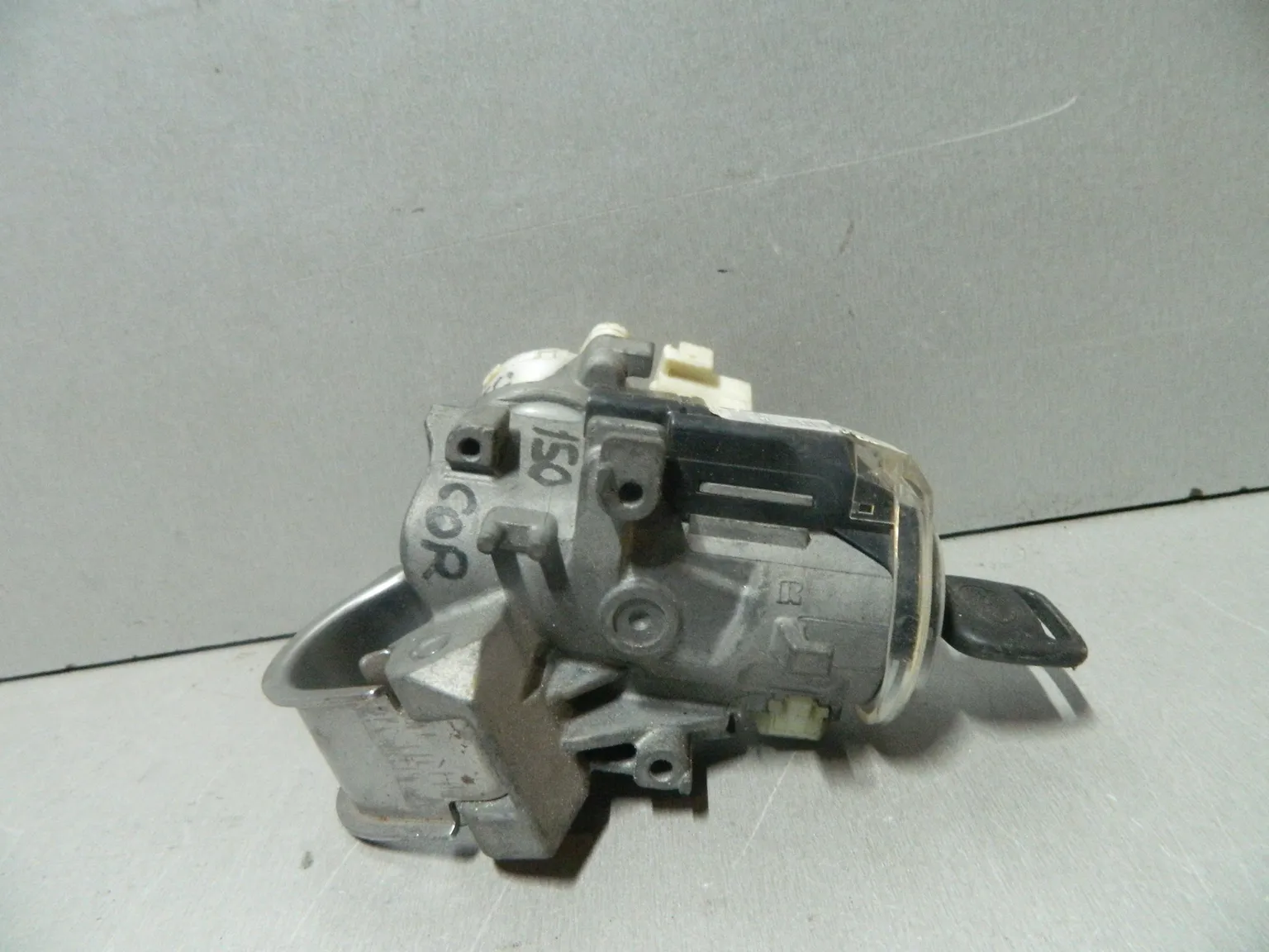 Замок зажигания TOYOTA COROLLA ADE150 (Контрактный) 81532024