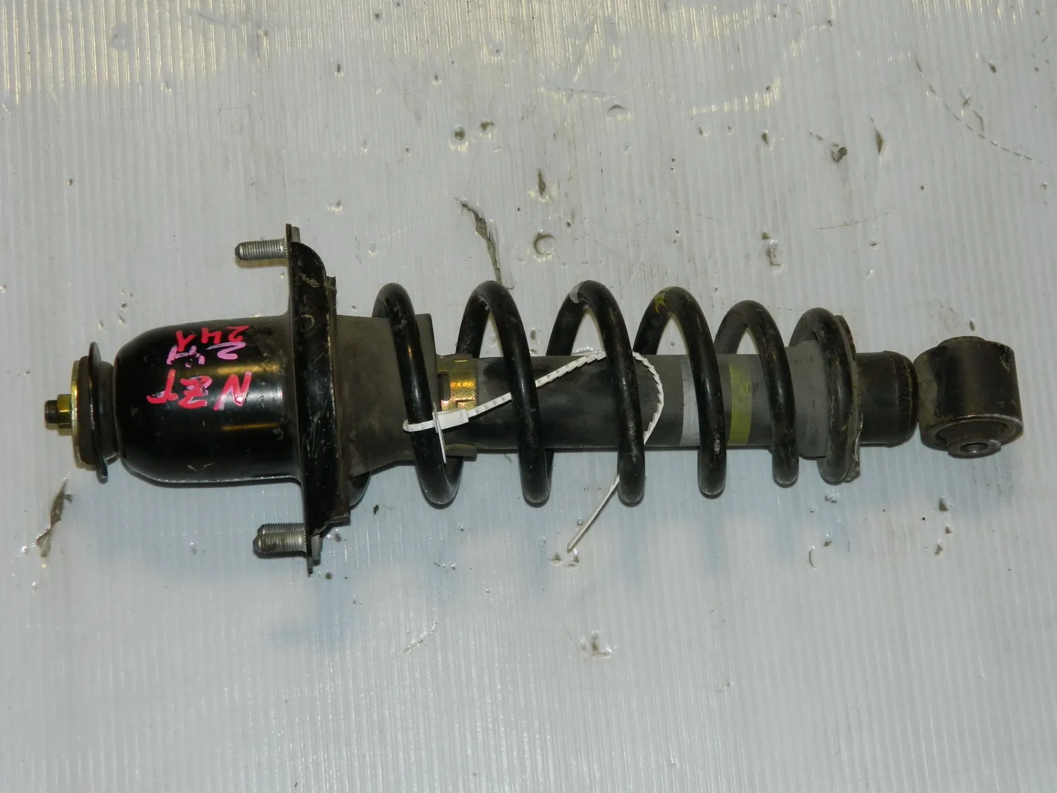 Стойка подвески TOYOTA ALLION Зад (Контрактный)