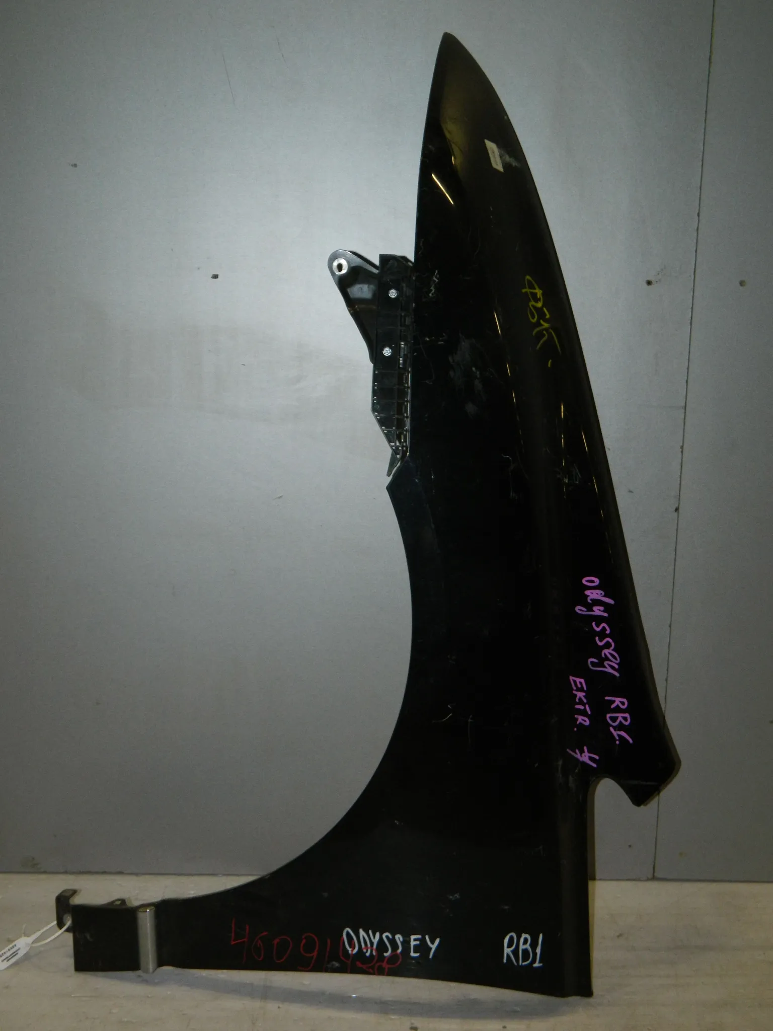 Крыло HONDA ODYSSEY RB1 Перед Лев (Контрактный) 46091428