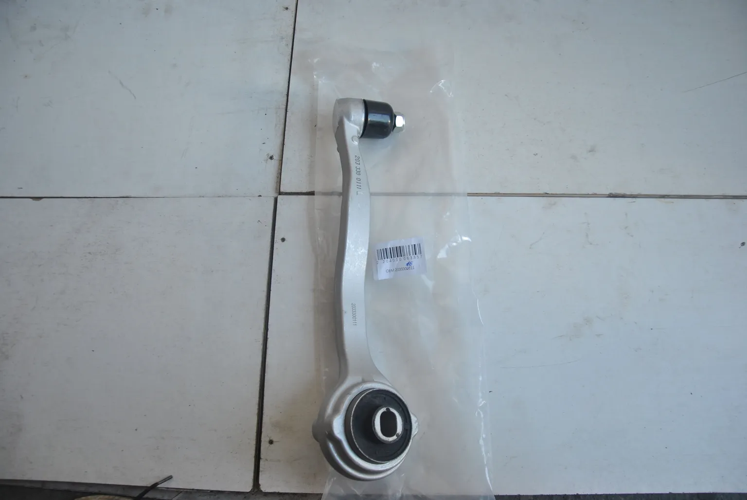 Рычаг GENERAL PARTS 2033301611 MERCEDES-BENZ С-CLASS W204 07-14, S204 07- Перед Нижн Лев