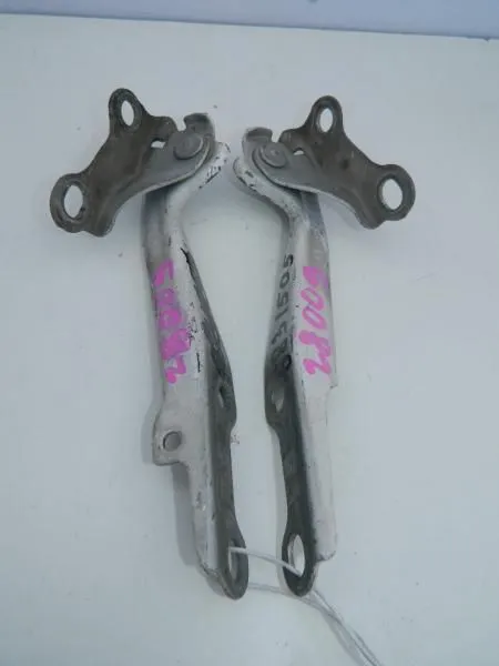 Петля капота TOYOTA FUNCARGO NCP20 (Контрактный)