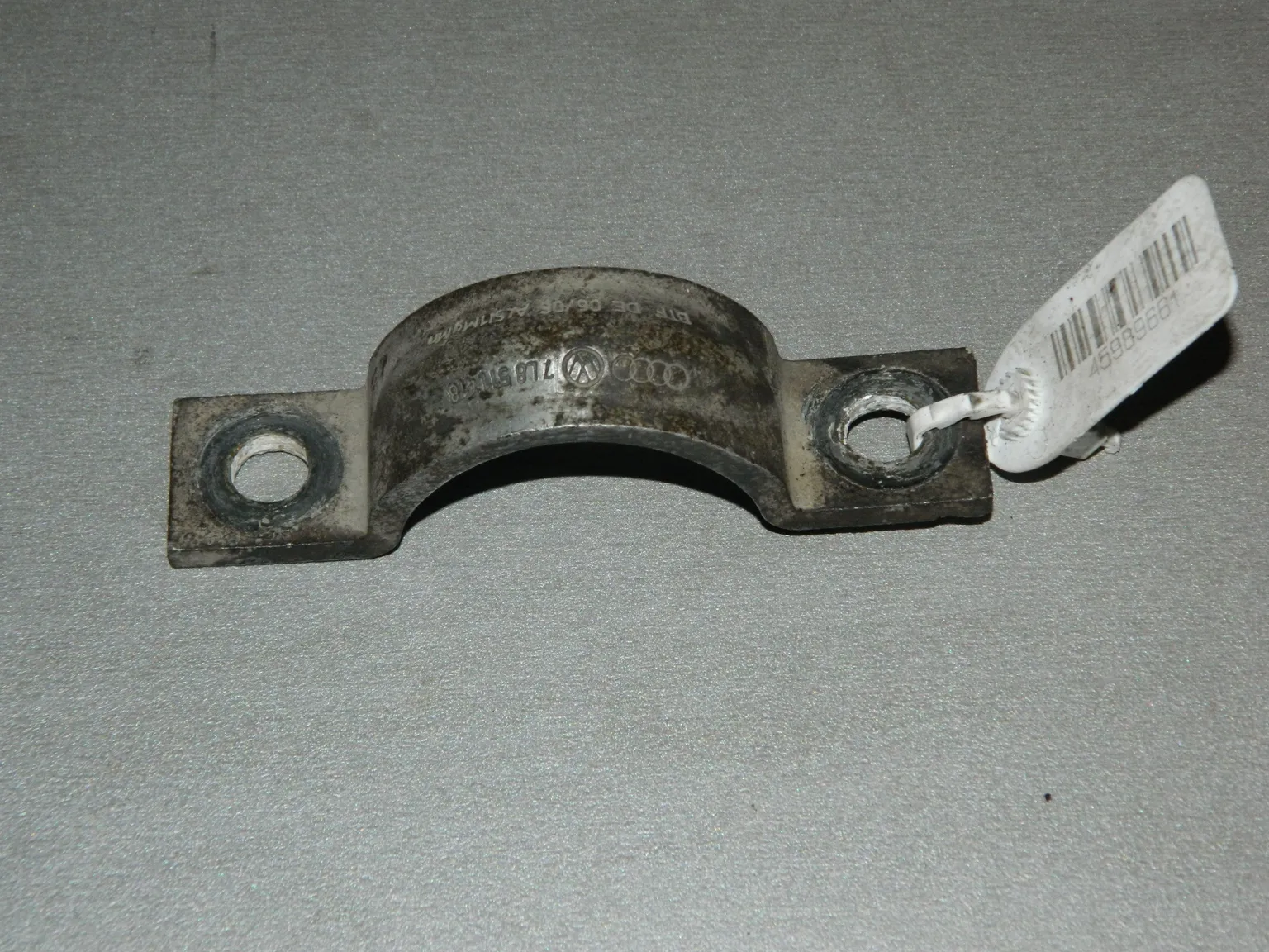 Кронштейн стабилизатора AUDI Q7 4L BAR (Б/У) 45989661