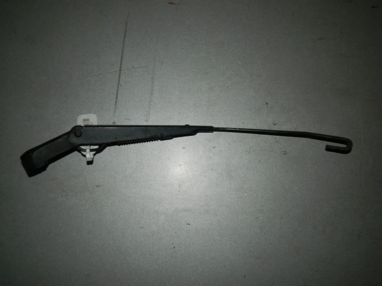 Поводок стеклоочистителя HYUNDAI ACCENT Зад (Б/У) 35020017