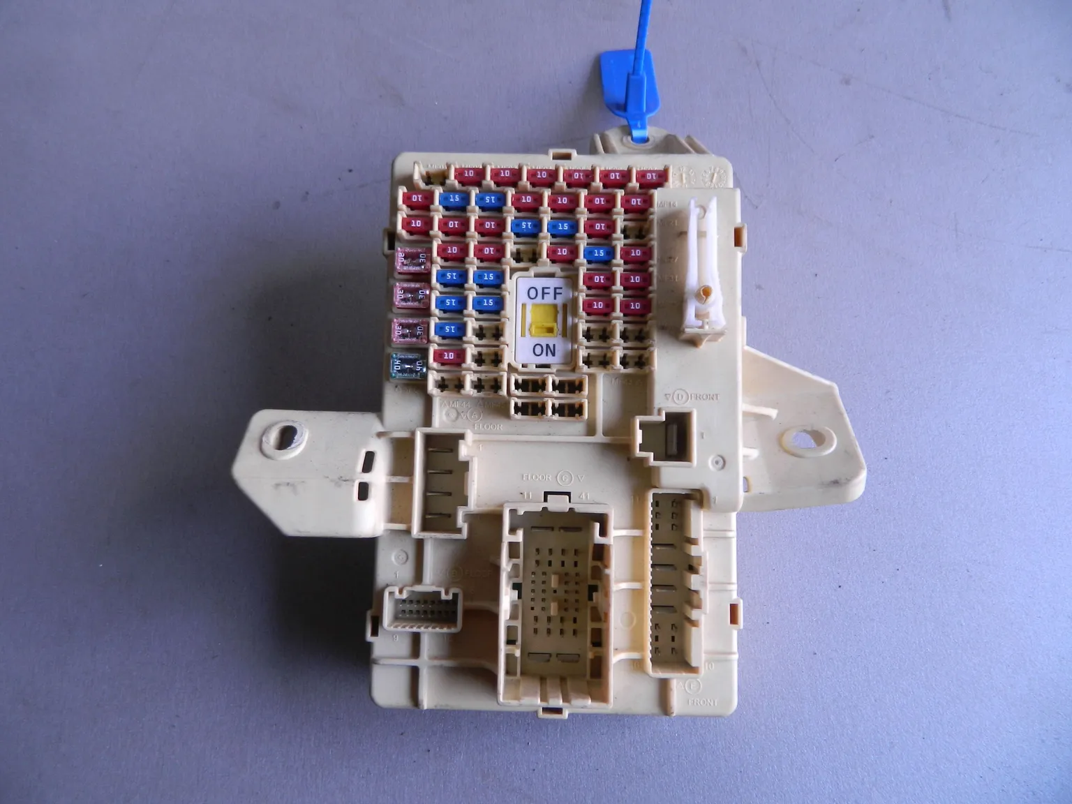 Блок предохранителей салонный HYUNDAI EQUUS G6DA 2013-2015 (Б/У) 69838331 919503N700