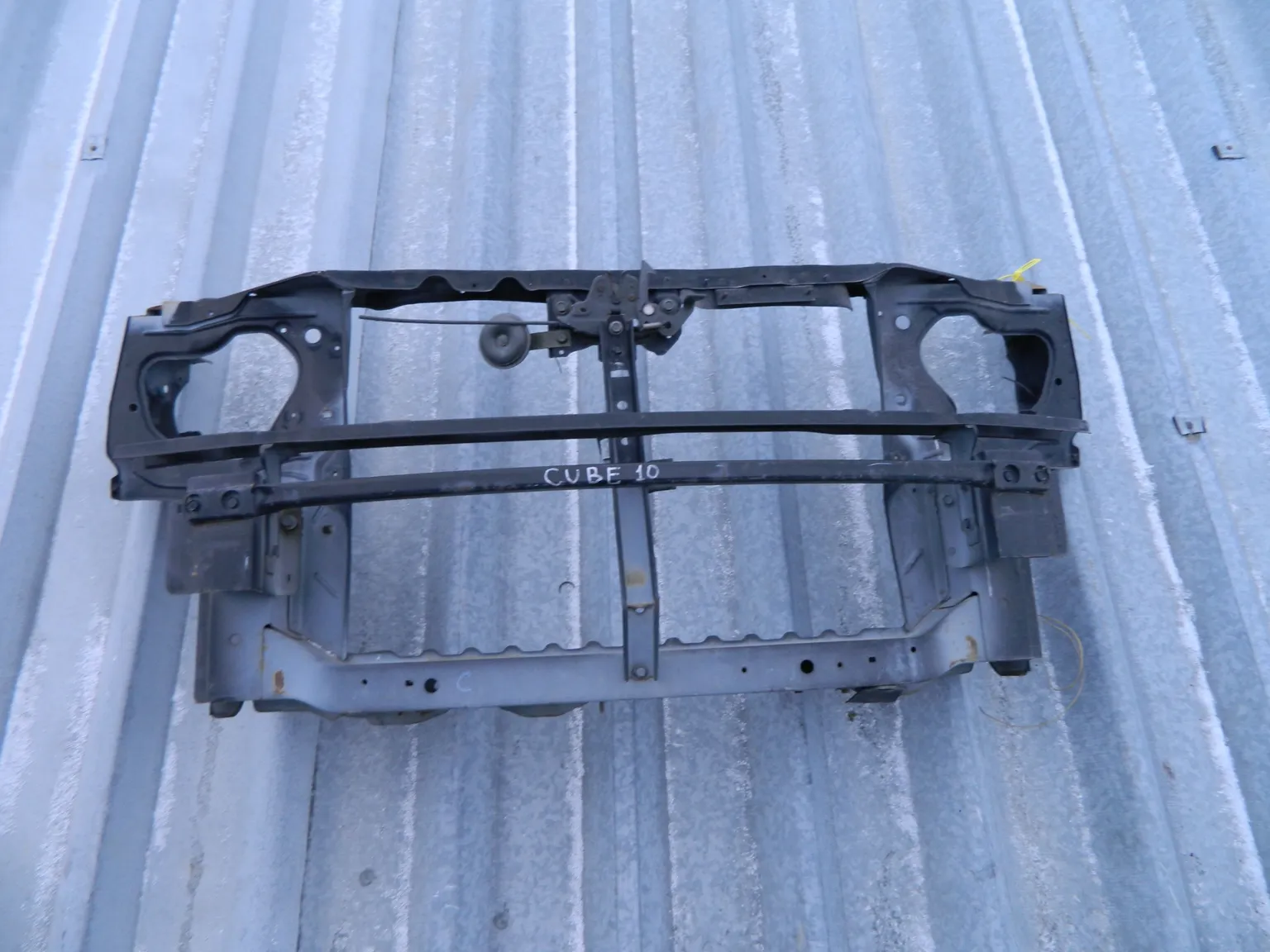 Рамка радиатора NISSAN CUBE AZ10 (Контрактный) 79780441