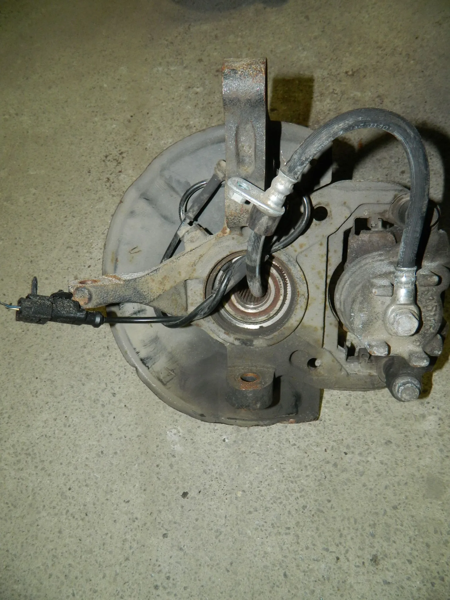 Ступица MITSUBISHI COLT Z25A Перед Лев (Контрактный) 79591203