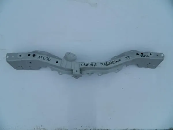 Планка радиатора HONDA FREED (Контрактный)