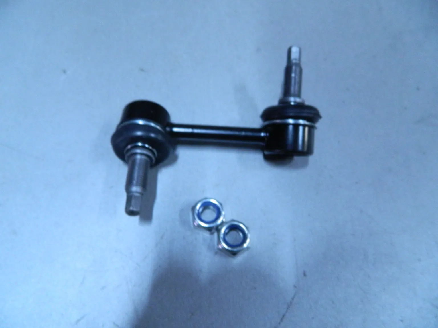 Стойка стабилизатора JORDEN JH02STF12056R HYUNDAI SANTA FE 12- / KIA SORENTO 12- 4WD Задн Прав 555402W100