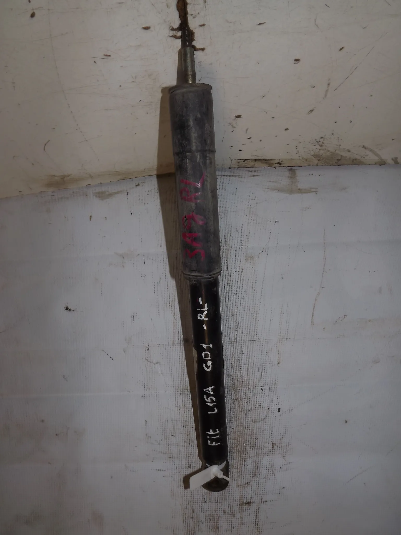 Амортизатор подвески HONDA FIT GD1 Задн (Контрактный) 35023187 20365AJ110