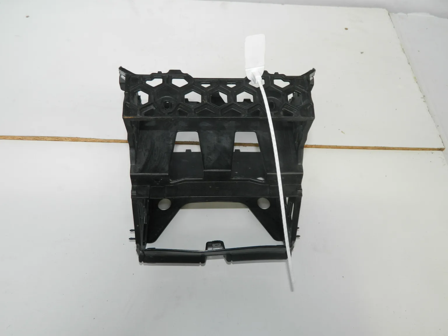 Рамка магнитолы Volkswagen Polo MK5 CFN (Б/У) 45984414