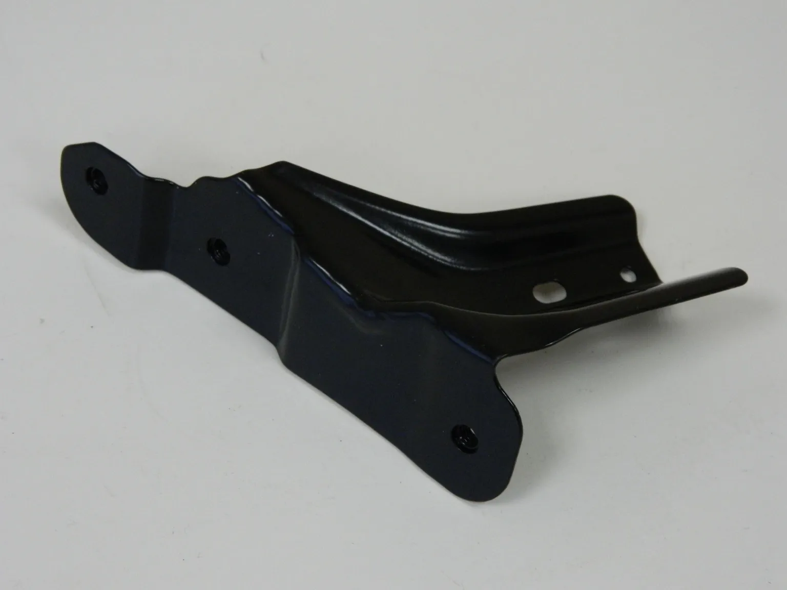 Кронштейн крыла JORDEN RS6R0821141BL VOLKSWAGEN POLO 11- Перед Лев