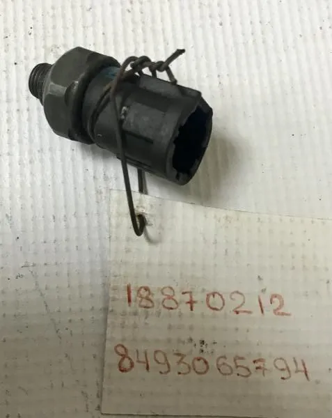 Датчик давления кондиционера NISSAN ALMERA N16 (Kонтрактный) 921373J100