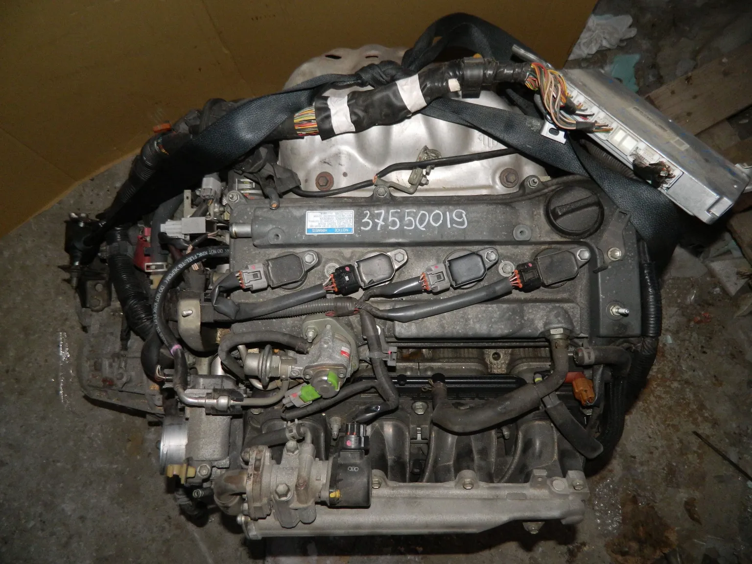 Двигатель TOYOTA AVENSIS AZT250 1AZFSE (Контрактный) 37550019