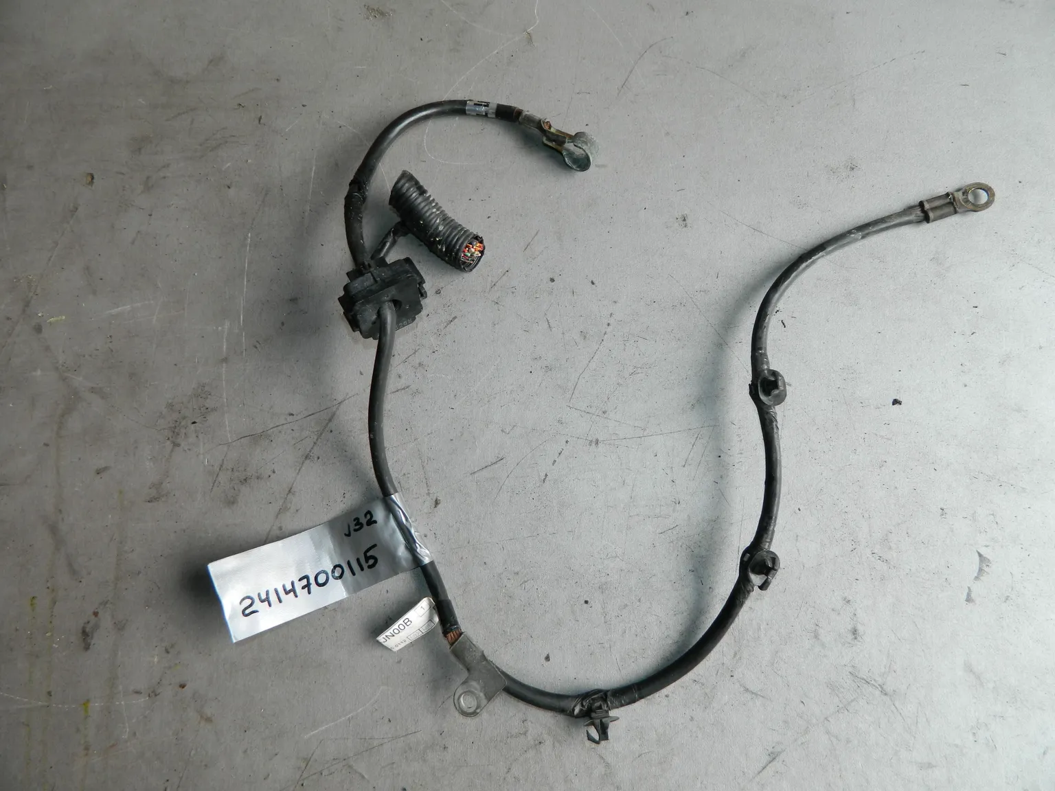 Клемма аккумулятора (-) NISSAN TEANA J32 VQ25DE (Контрактный) 2414700115