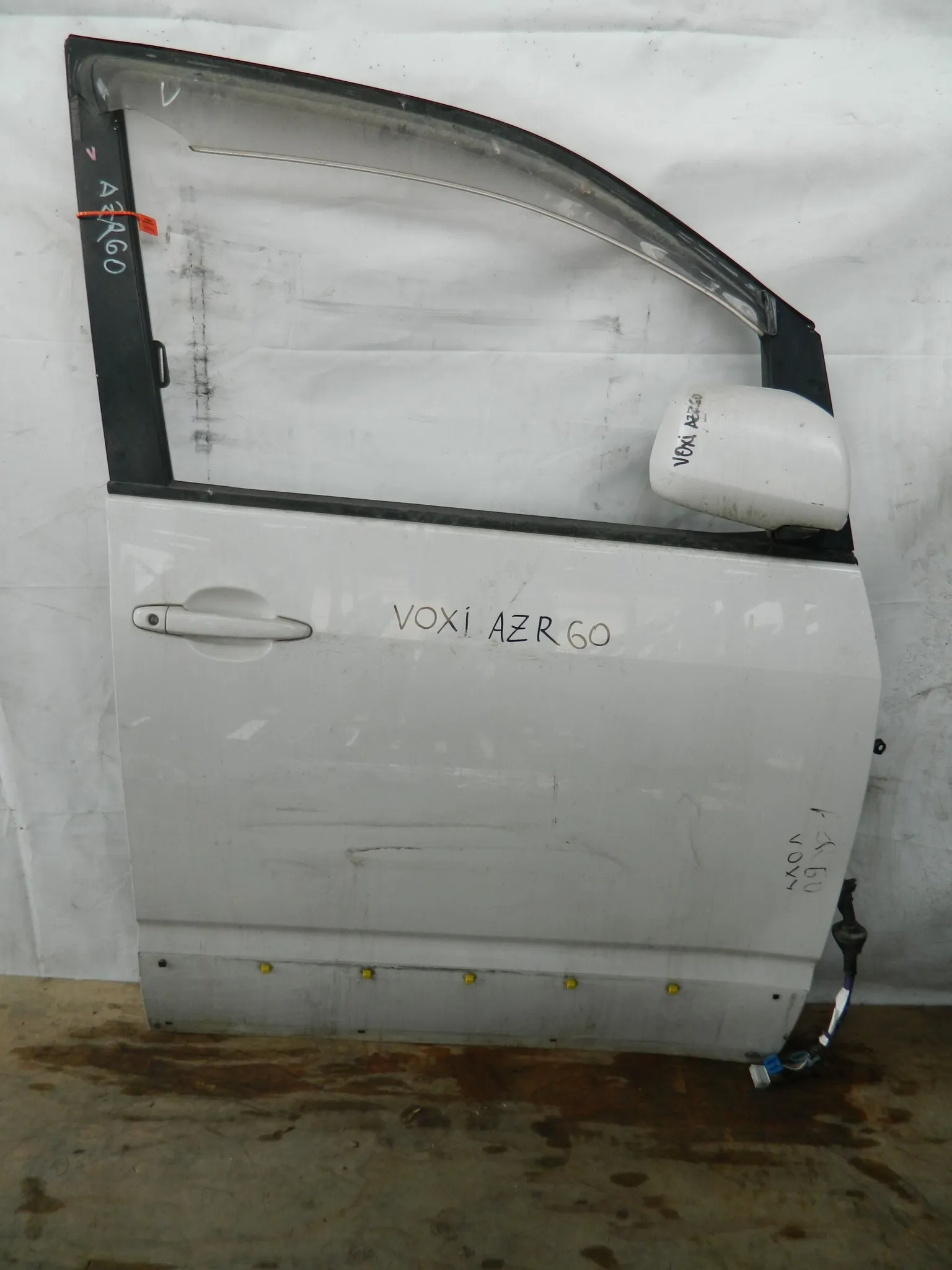 Дверь TOYOTA VOXY AZR60 Перед Прав (Контрактный) 72355855