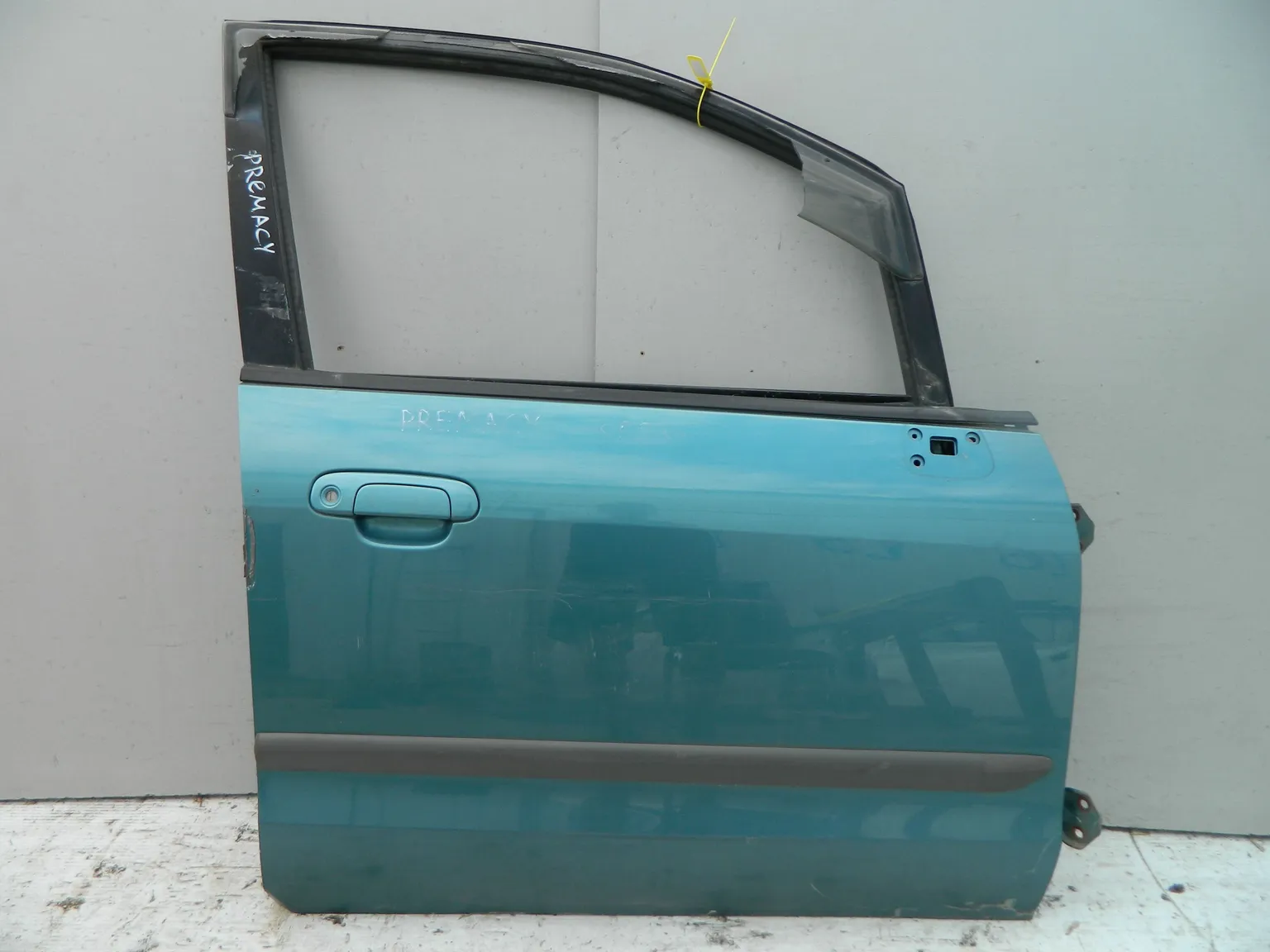 Дверь MAZDA PREMACY CP8W Перед Прав (Контрактный) 40951303 C10058020M