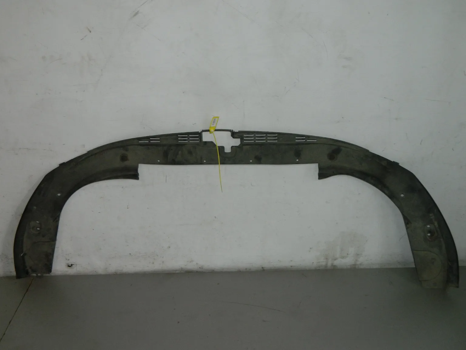 Накладка замка капота HYUNDAI EQUUS VI (Б/У) 40940142