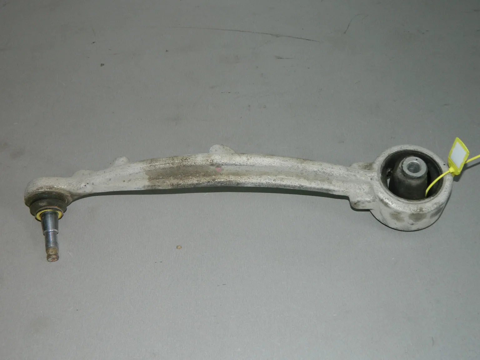 Рычаг подвески HYUNDAI EQUUS VI Перед Лев Низ (Б/У) 40940134