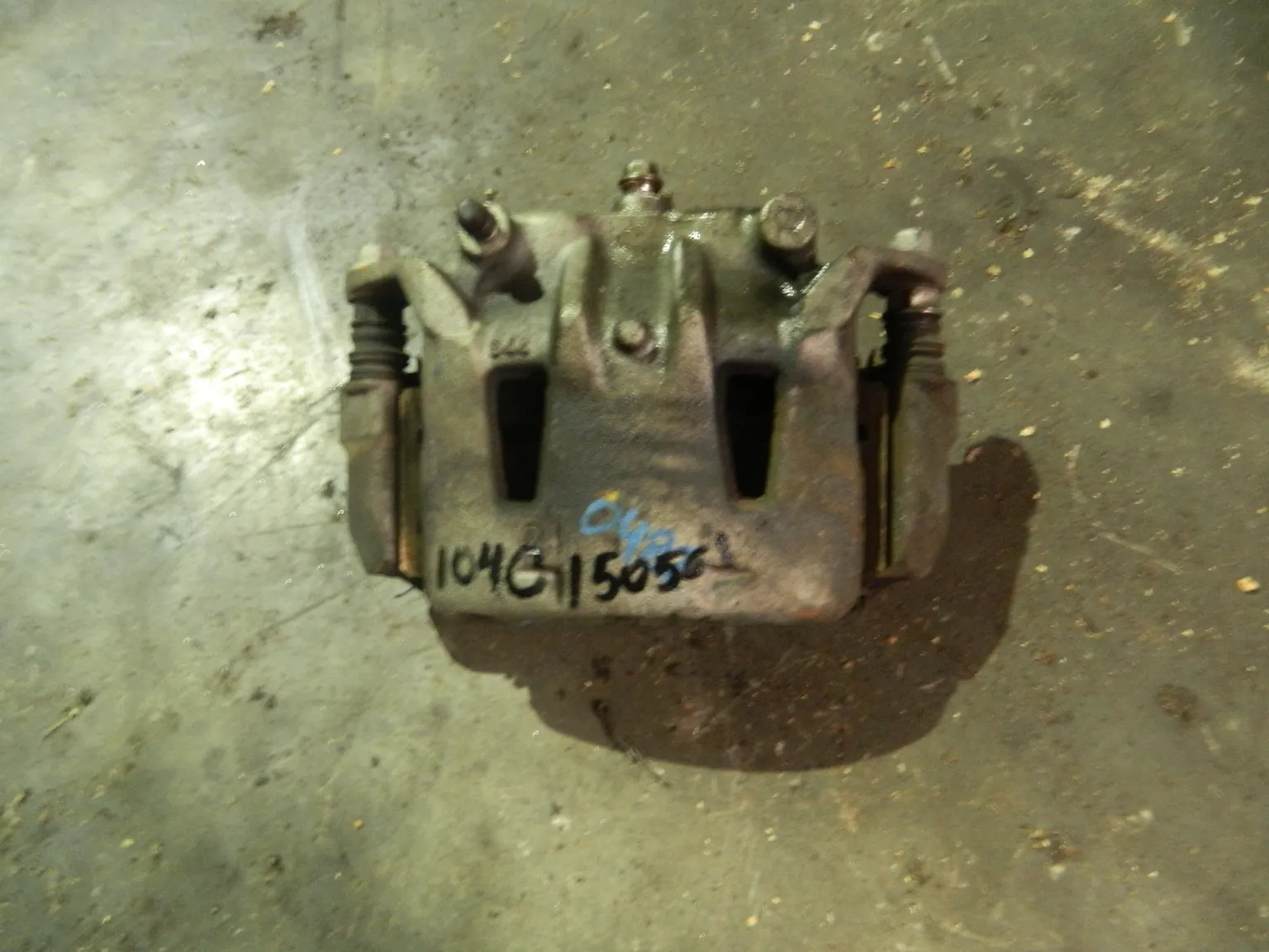 Суппорт NISSAN SERENA HFC26 Перед Прав (Контрактный) 104015056