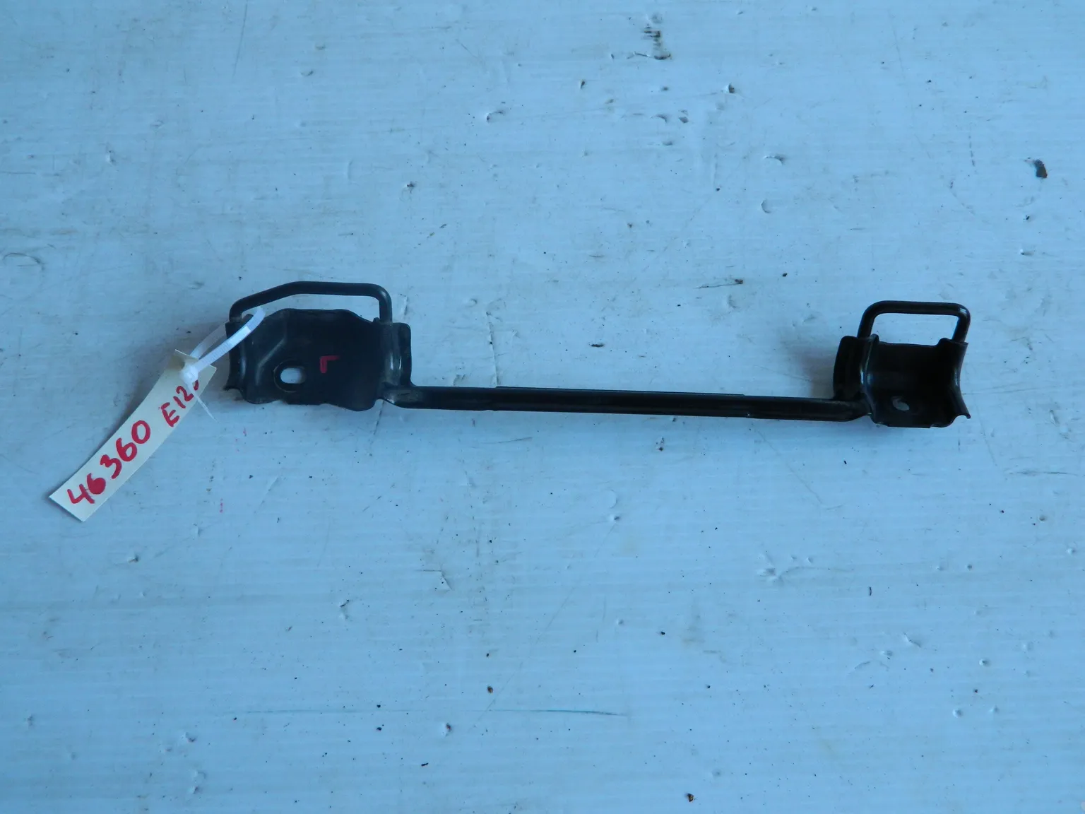 Крепление сиденья TOYOTA 7370612030 TOYOTA COROLLA ZZE120 4ZZFE Зад Лев (Б/У)