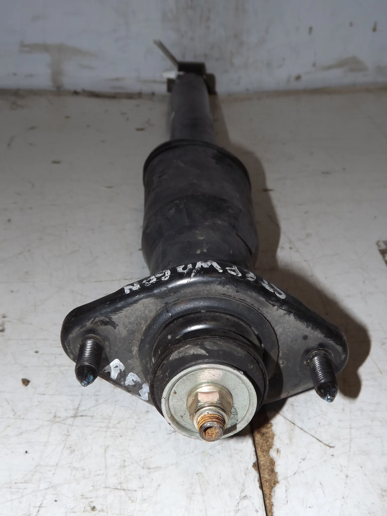 Амортизатор подвески HONDA STEPWGN RF3 Задн (Контрактный) 35023177 52610S7S0140