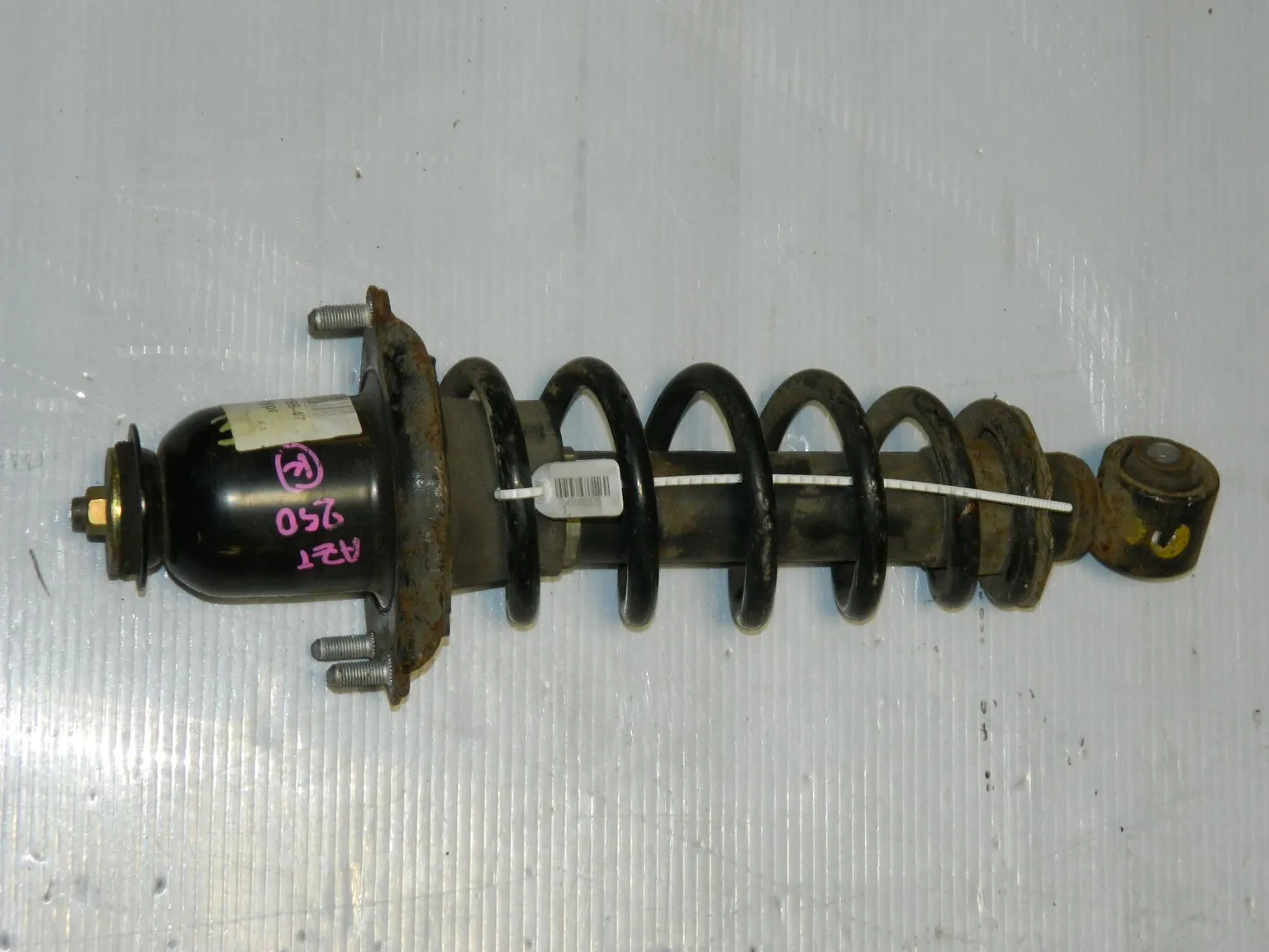 Стойка подвески TOYOTA AVENSIS AZT250 Зад (Контрактный) 45989238