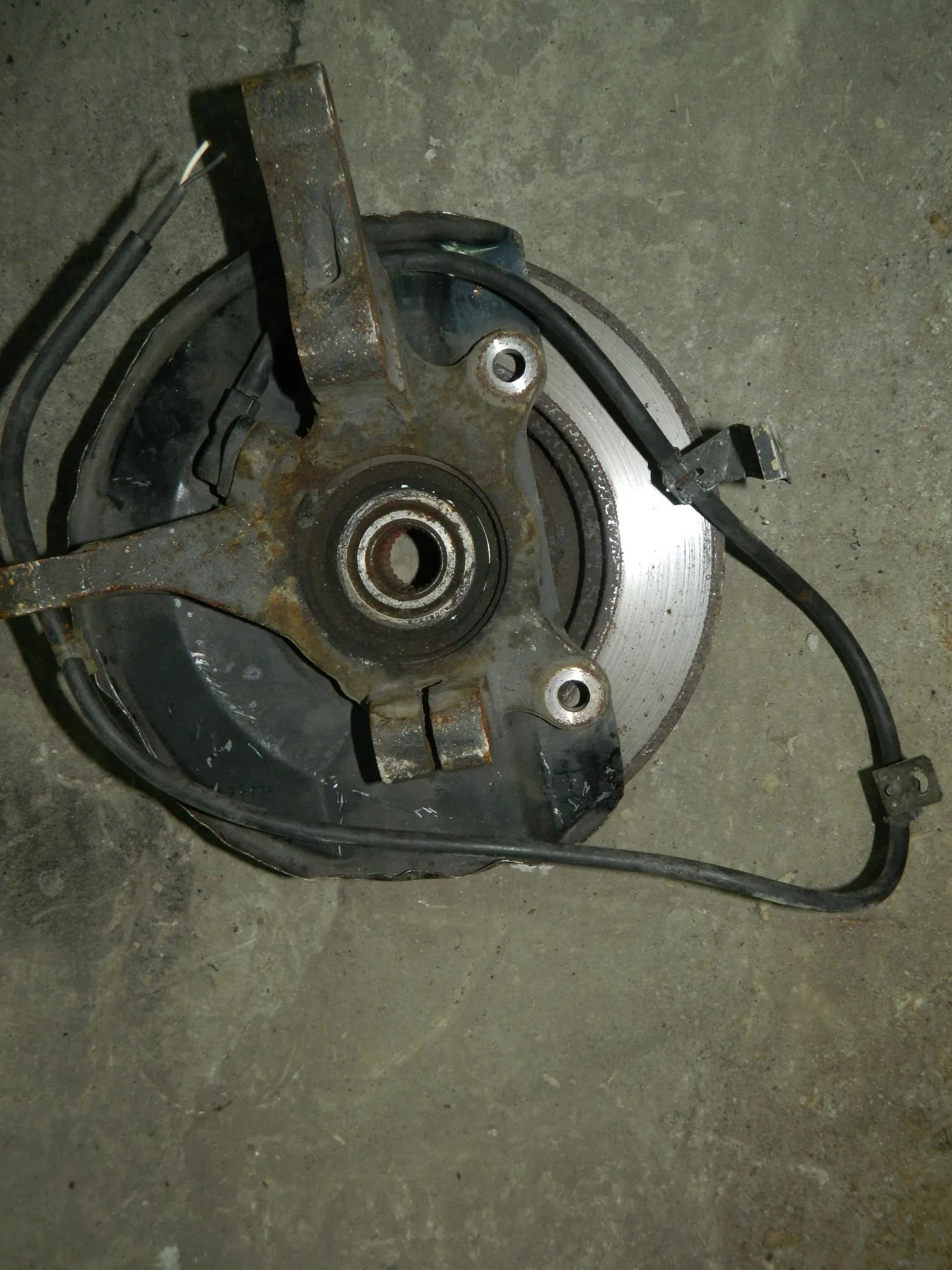 Ступица MITSUBISHI LANCER CEDIA CS5W Перед Лев (Контрактный) 79591190