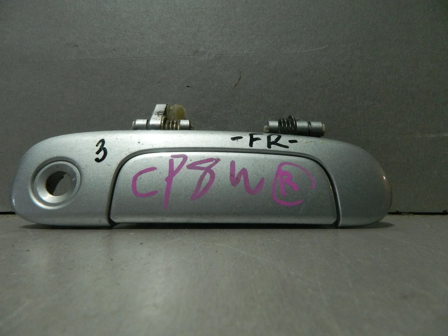 Ручка двери наружная MAZDA PREMACY CP8W Перед Прав (Контрактный) 81539940