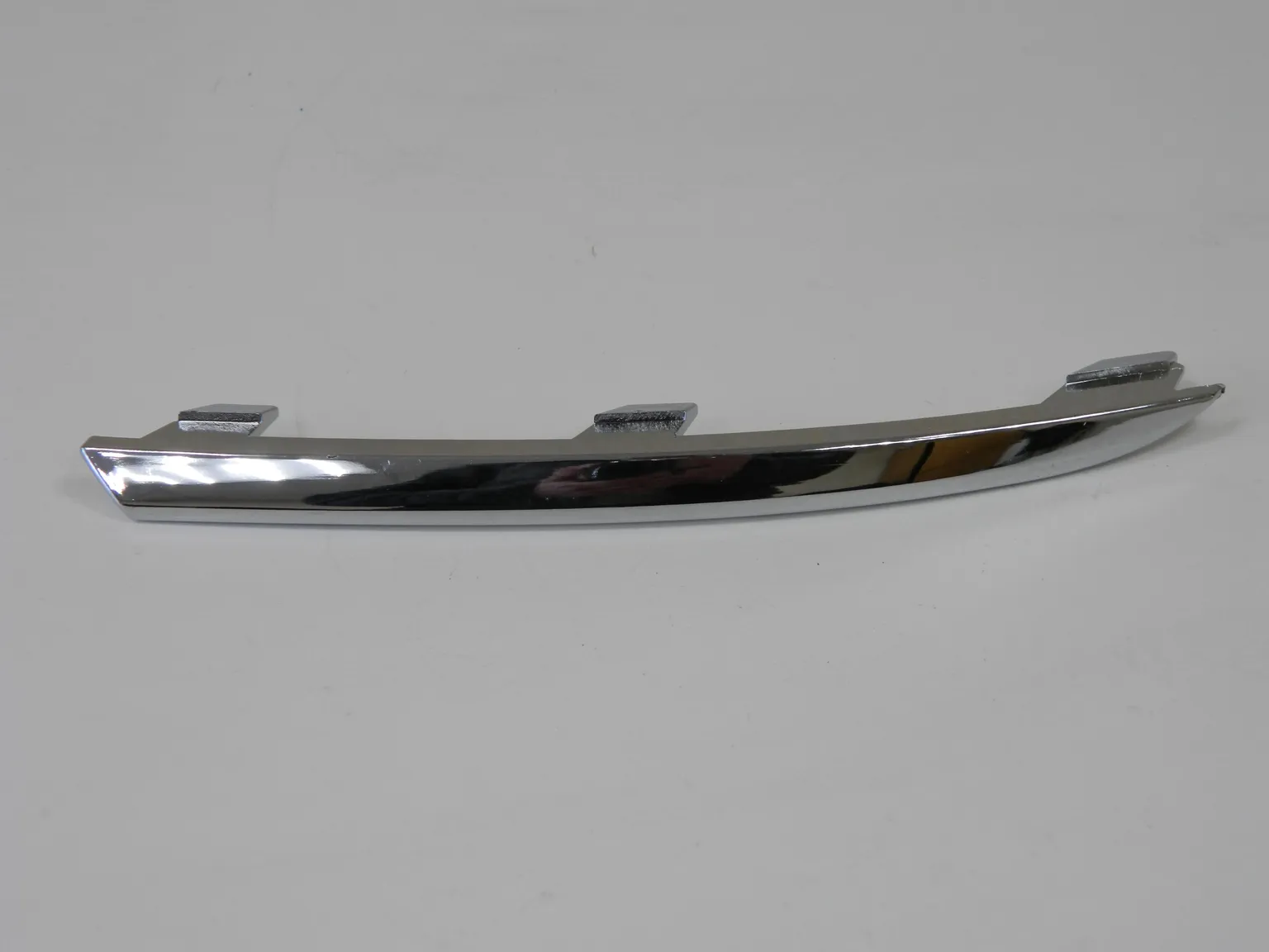 Молдинг бампера JORDEN JH20POL15022AR VOLKSWAGEN POLO седан 14-(хром) Задн Прав 6RF853842A