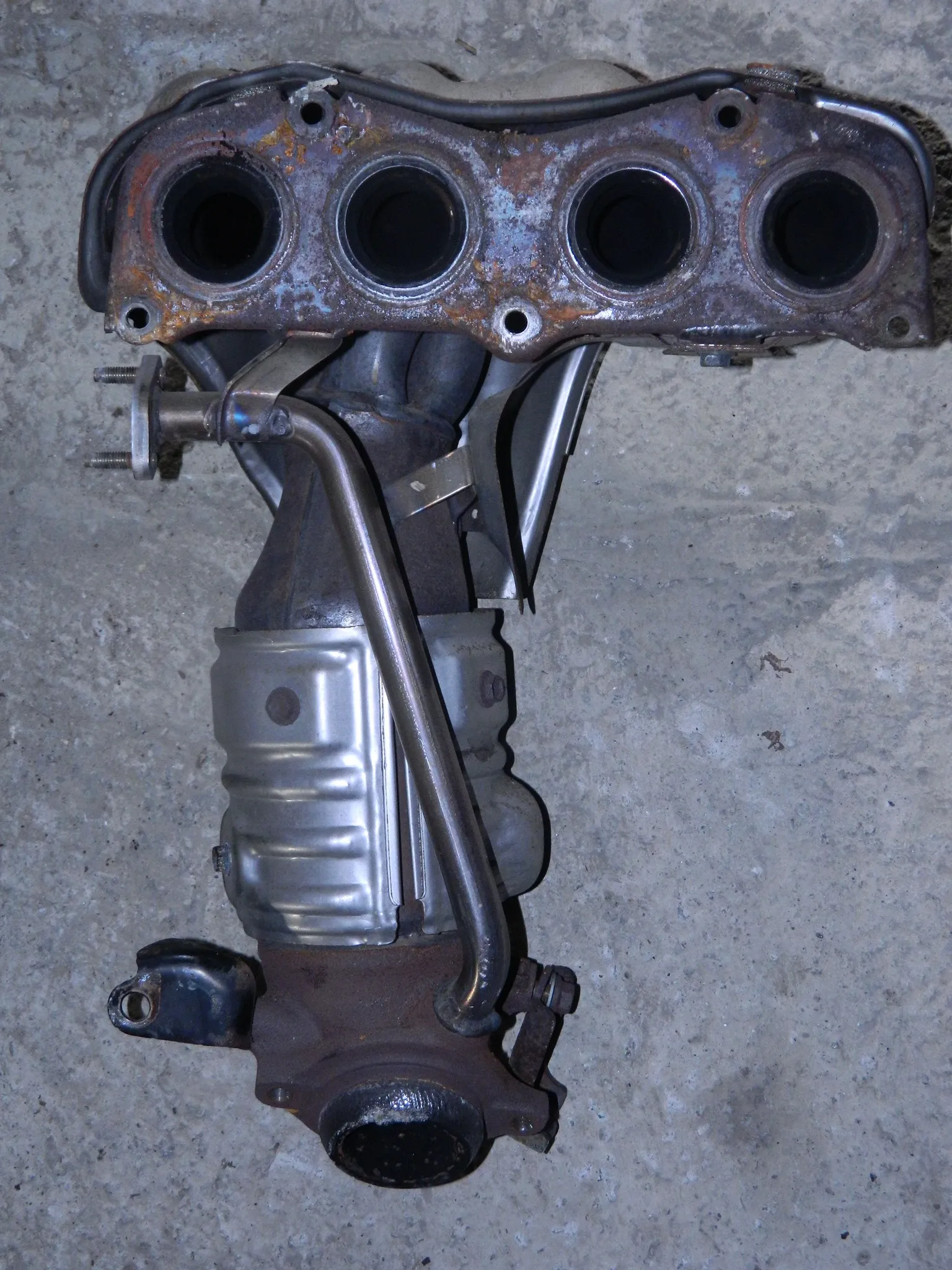 Коллектор выпускной TOYOTA 1AZFSE (Контрактный) 10811304