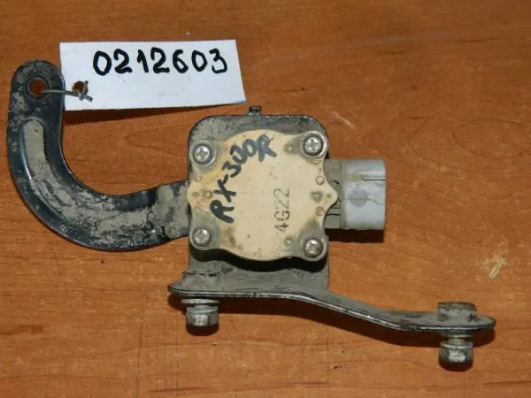 Датчик высоты дорожного просвета LEXUS RX300 MCU35 (Контрактный)