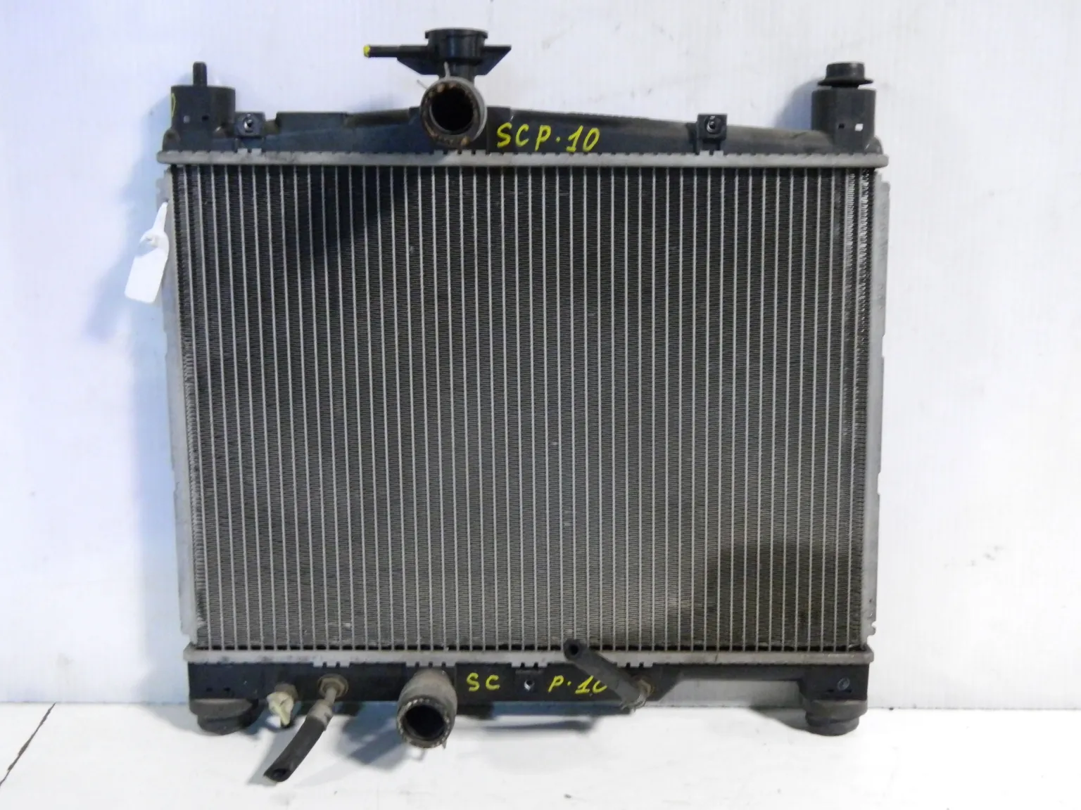 Радиатор ДВС TOYOTA VITZ SCP10 (Контрактный) 69586104