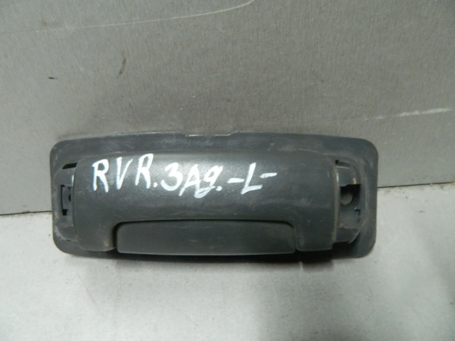 Ручка двери внутренняя MITSUBISHI RVR N61W Зад Лев (Контрактный) 81539904