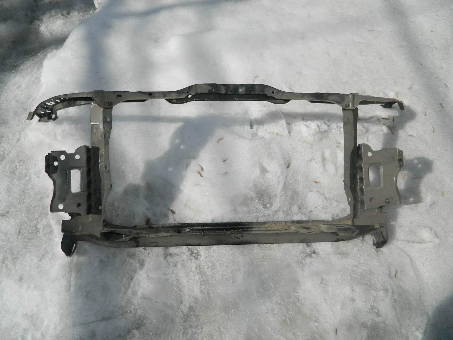 Рамка радиатора GENERAL PARTS 5320105030 TOYOTA Avensis