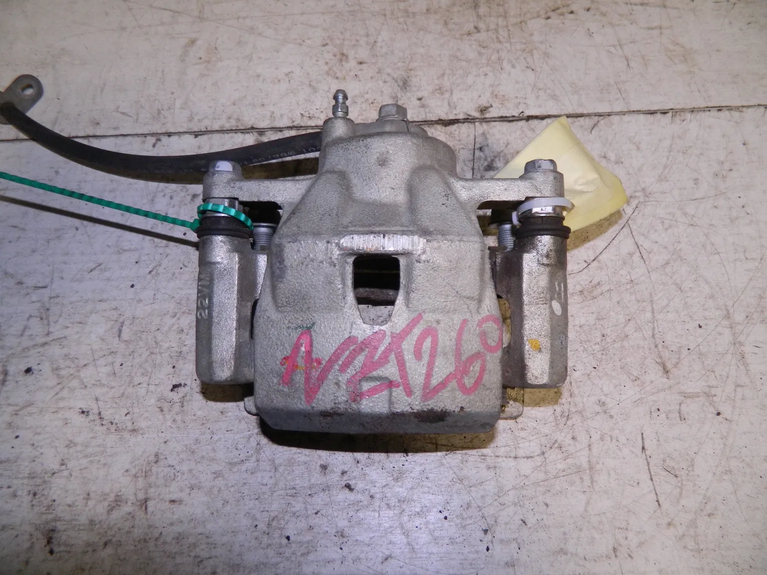 Суппорт TOYOTA PREMIO ZNT260 Перед Прав (Контрактный) 81540266