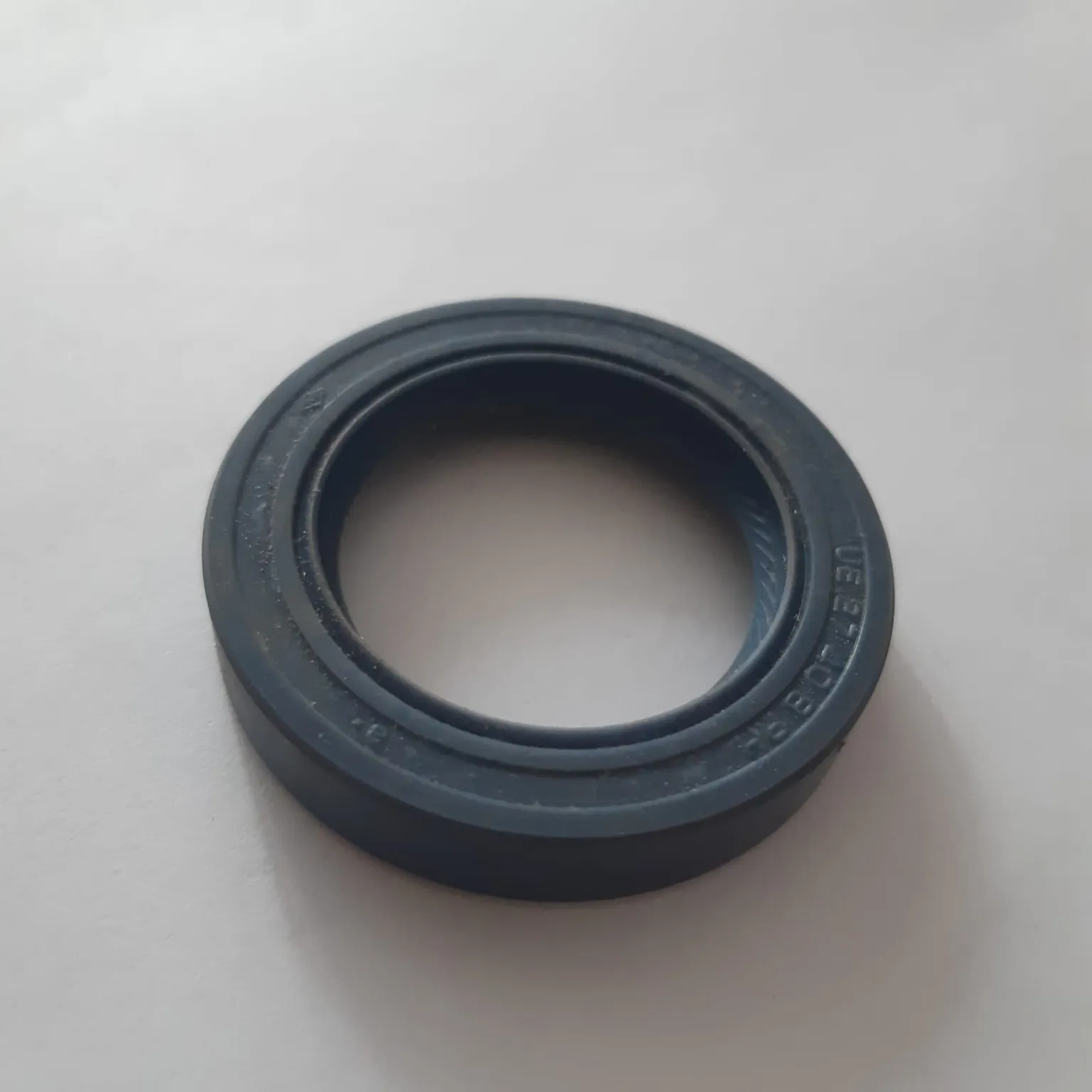 Сальник GENERAL PARTS 12010874 28x40x7,5