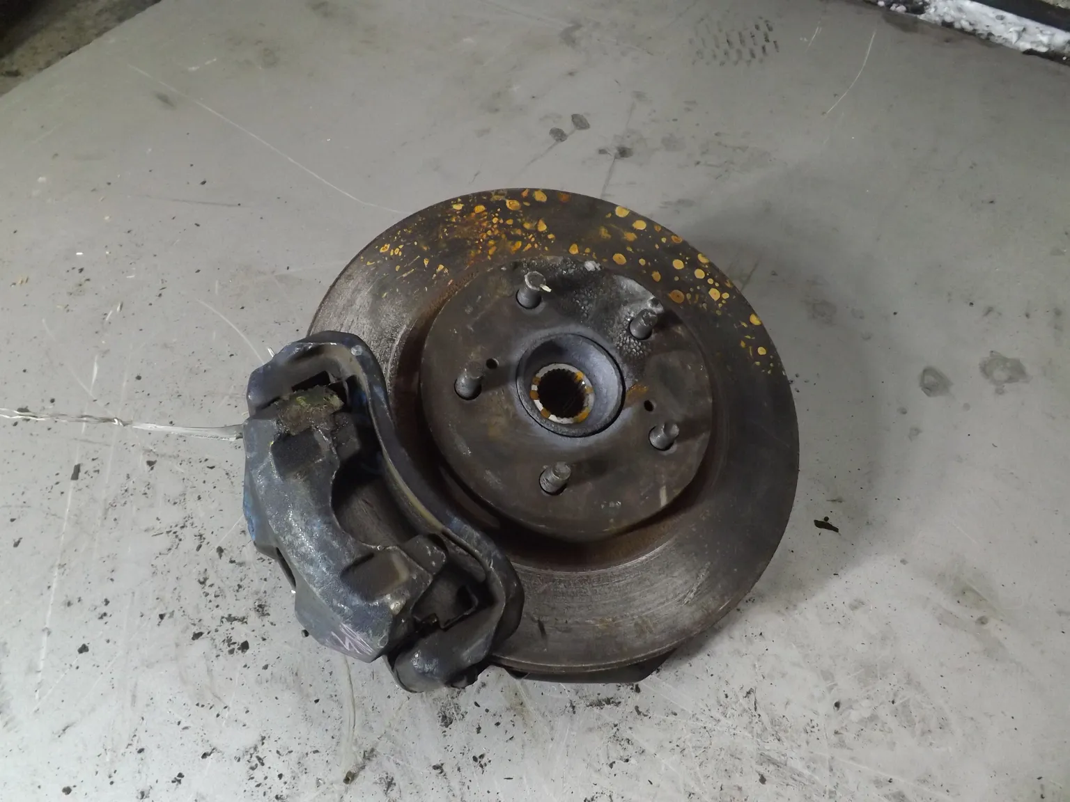 Ступица TOYOTA ALPHARD MNH10 Перед Лев (Контрактный) 94603635