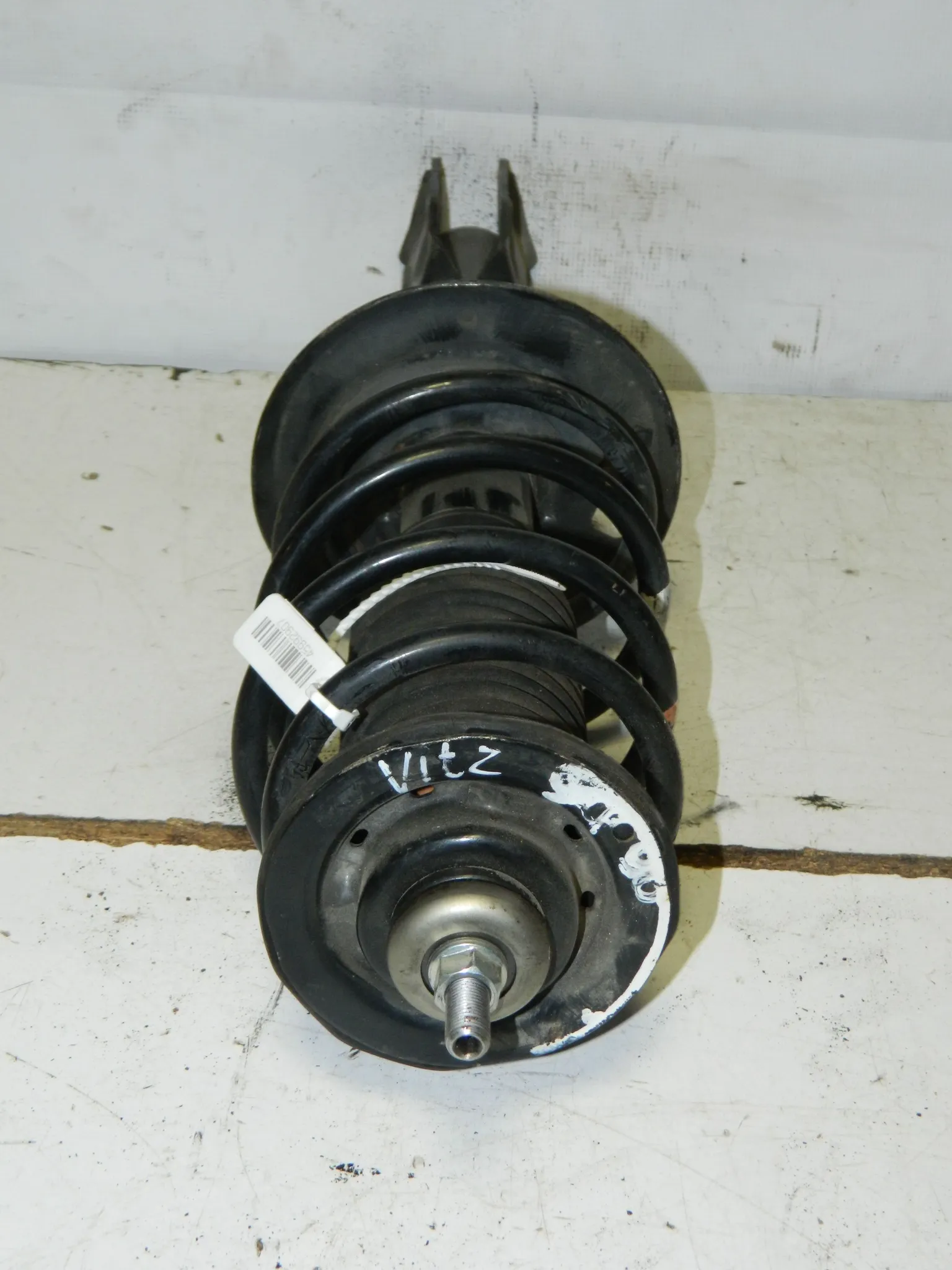 Стойка подвески TOYOTA VITZ KSP90 Перед Прав (Кoнтрактный) 45992907 4852052021