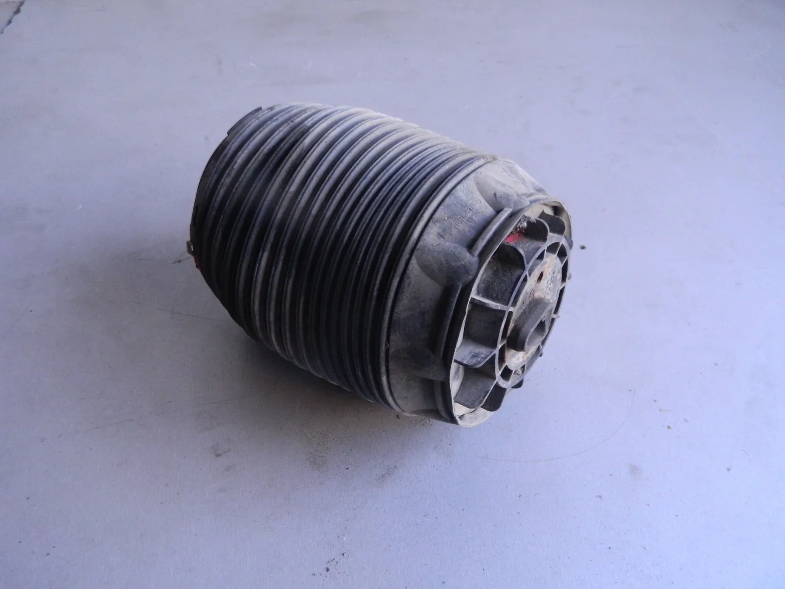 Пневмобаллон HYUNDAI EQUUS VI G6DJ Задн Прав (Б/У) 69838415