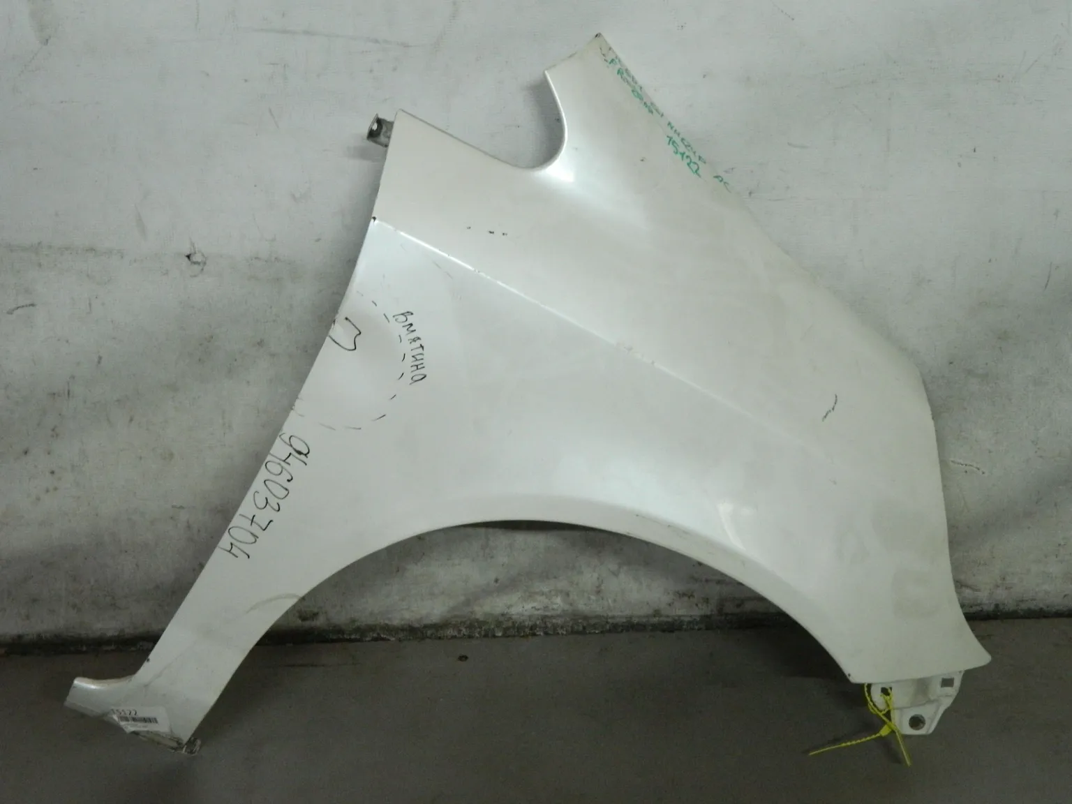 Крыло HONDA FIT GD1 Перед Прав (Контрактный) 94603704