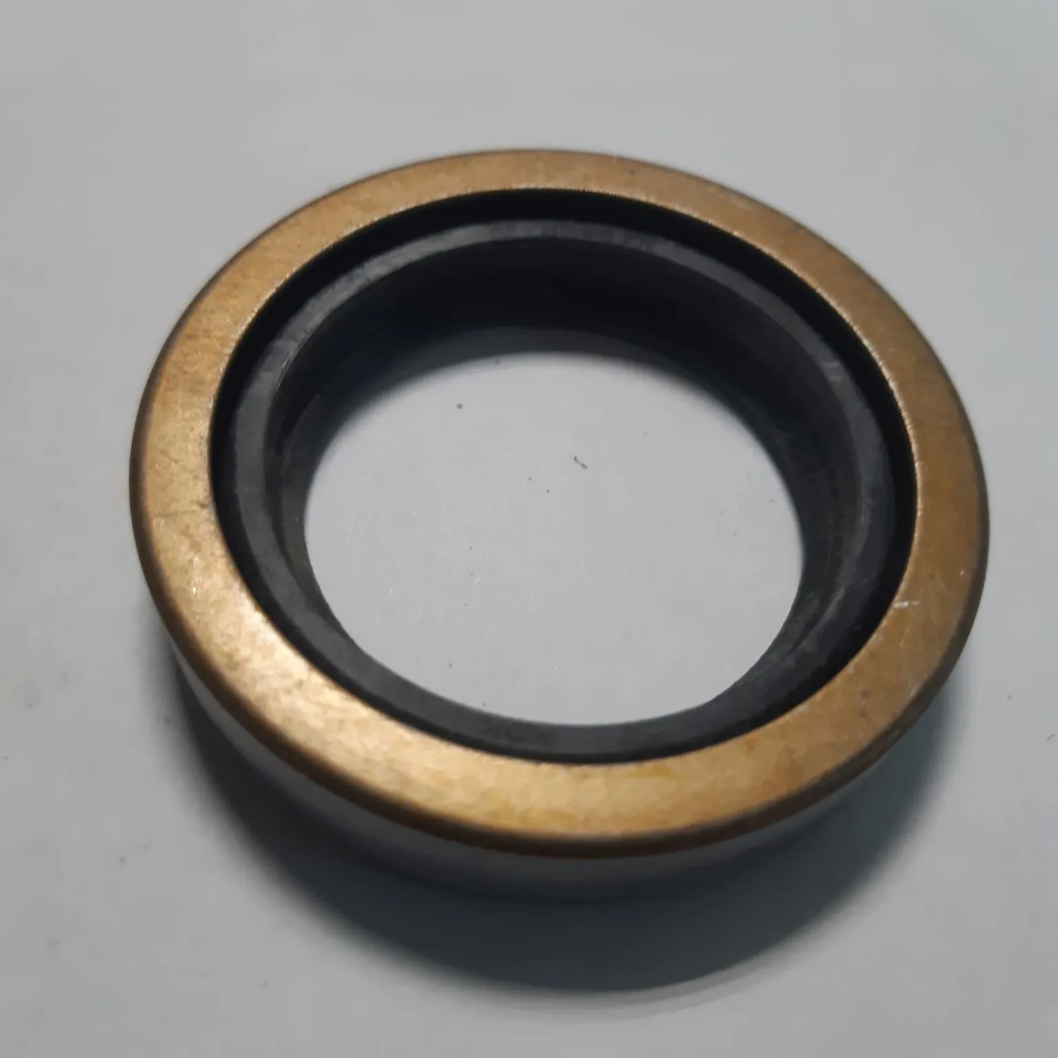 Сальник NOK BH4371E0 TOYOTA Land Cruiser 35x50x9,5 9031035010