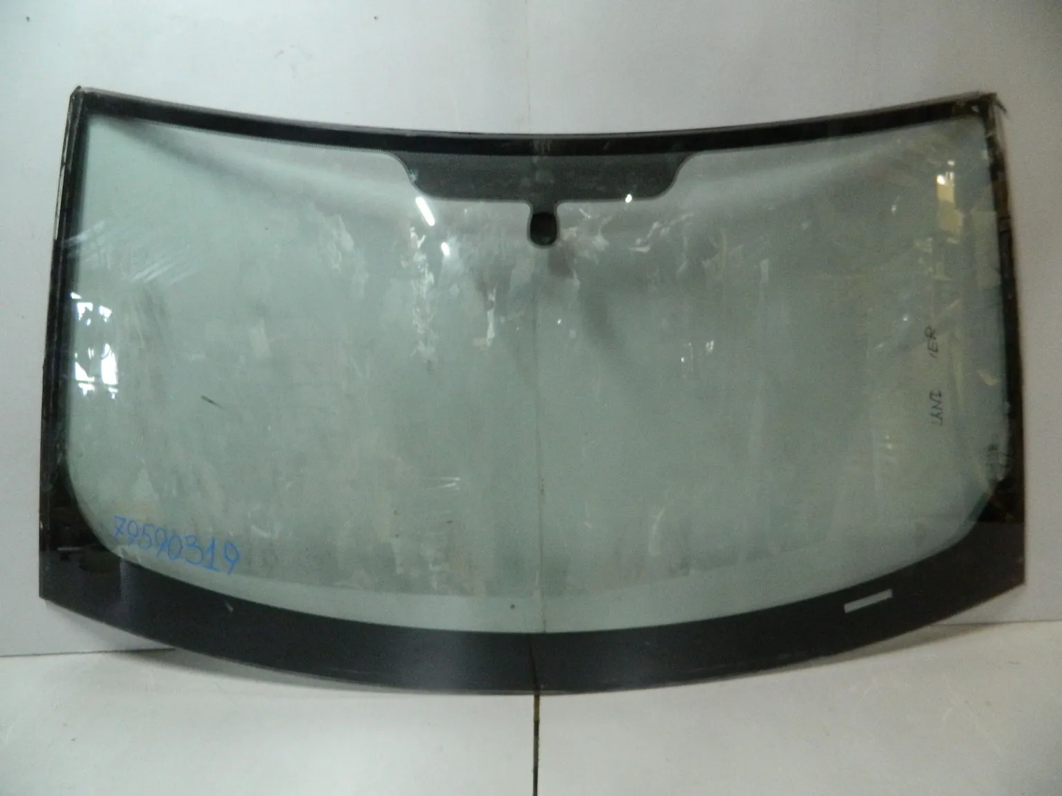 Стекло лобовое LAND ROVER DISCOVERY L319 (Контрактный) 79590319