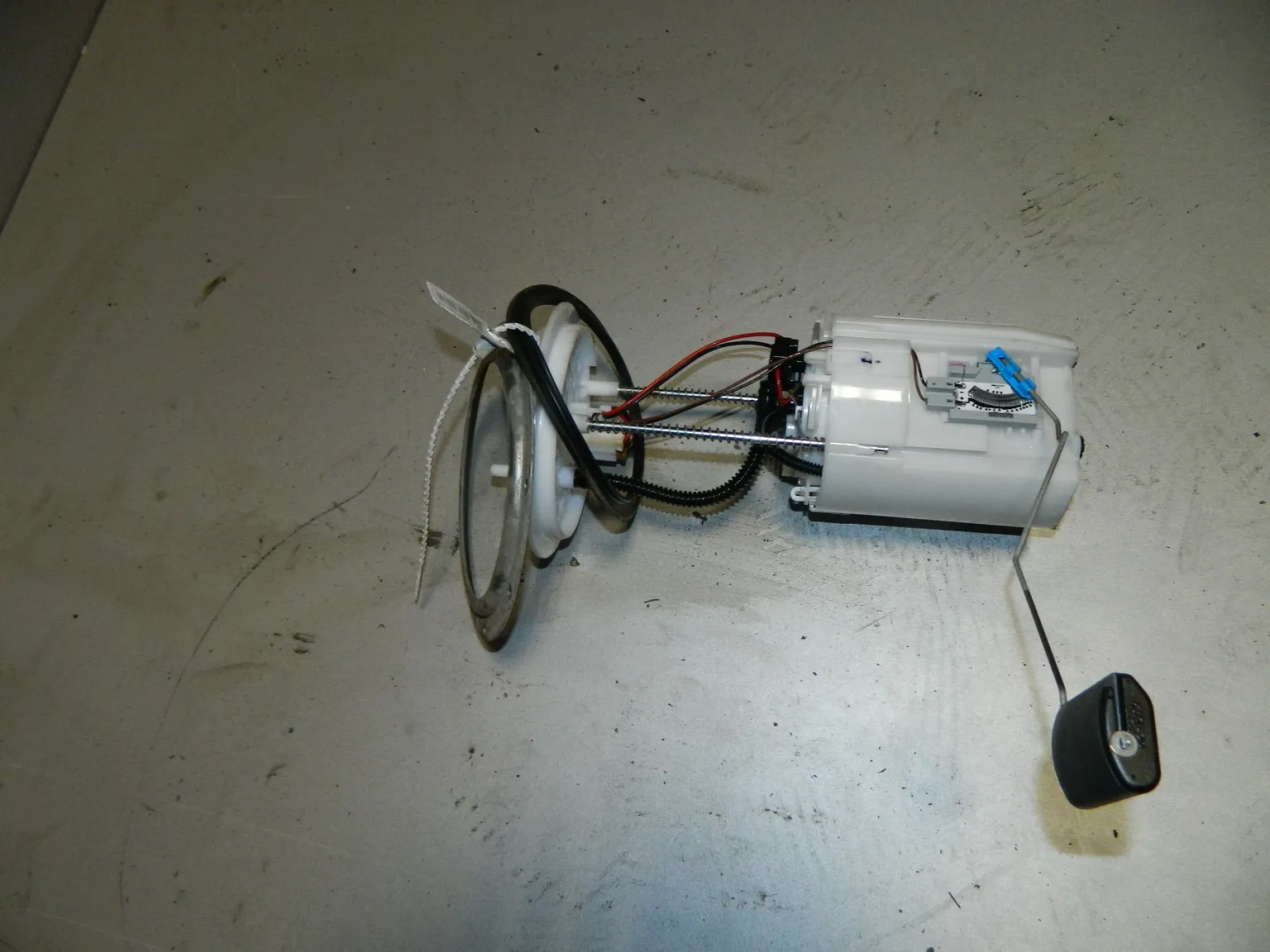 Насос топливный Kia Sportage QL G4NA (Б/У) 31110D7100