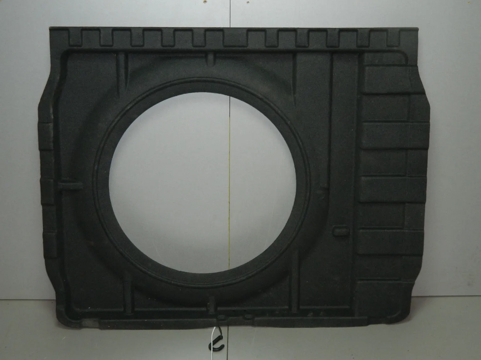 Накладка багажника запасного колеса HYUNDAI EQUUS VI G6DA 2013-2015 (Б/У) 35017523